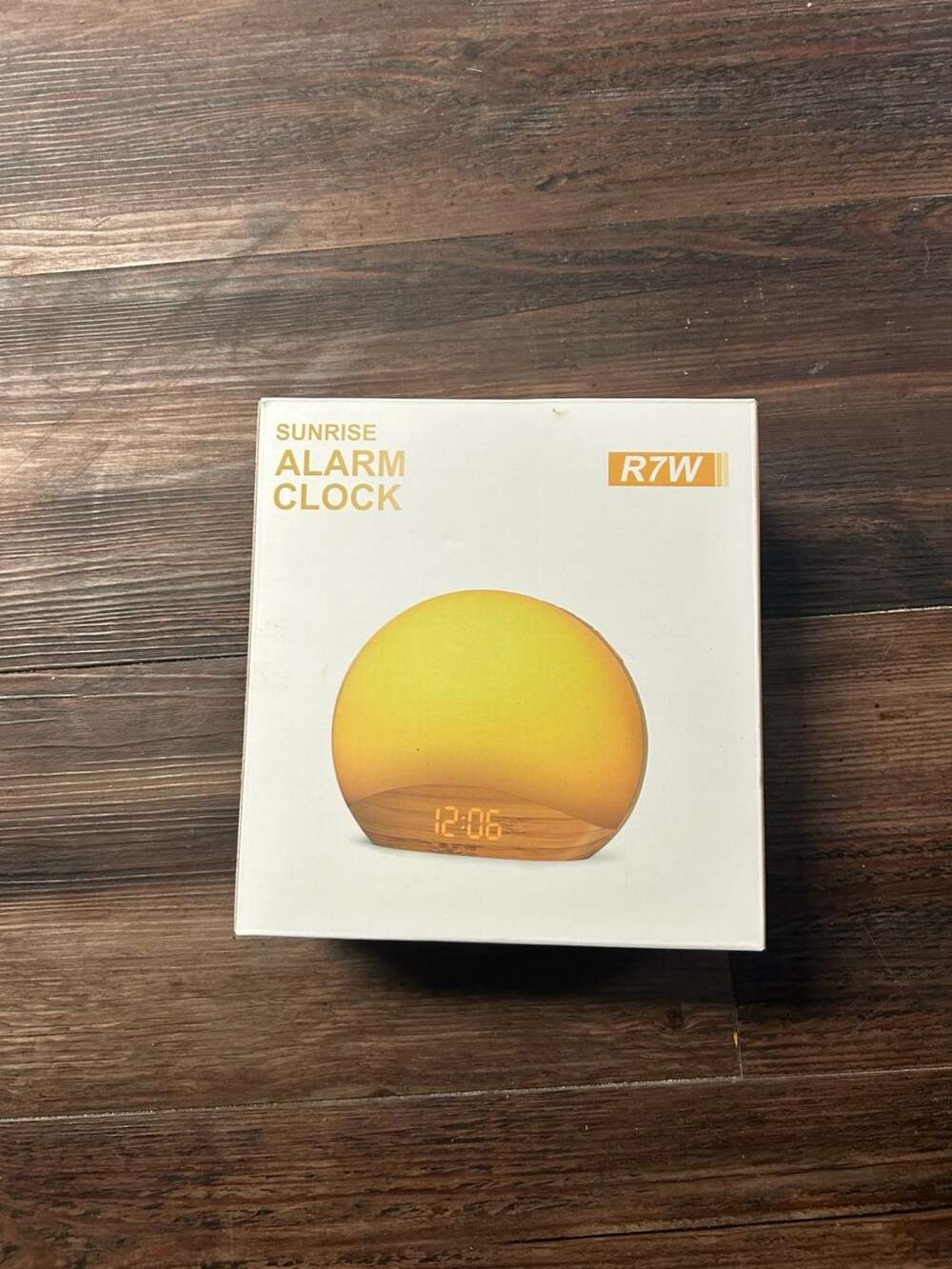 Reacher R7W Sunrise Alarm Clock Wood Grain